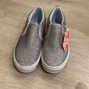 NWT Asher Glitter Sidewall Slip Ons